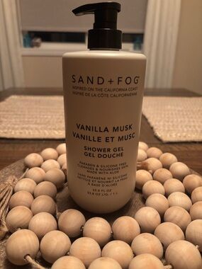 Sand + Fog Vanilla Musk Shower Gel — Cream